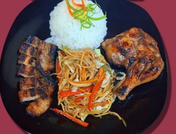 Marinated Grilled Chicken / Pork Belly w/ vegetable noodles w/ rice